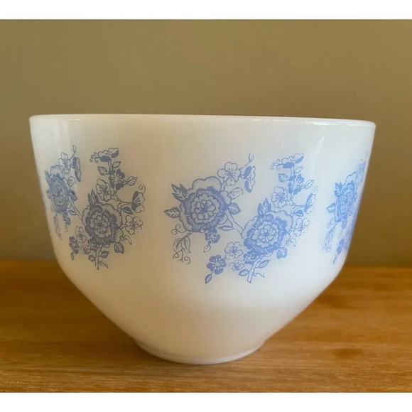 Federal Other - Vintage Federal Blue Rose Corn Flower Milk Glass Bowl 1.5 QT